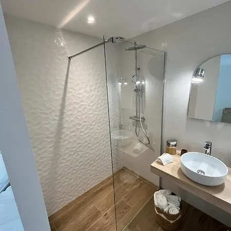 Entre & Filles 3* Sainte-Soulle